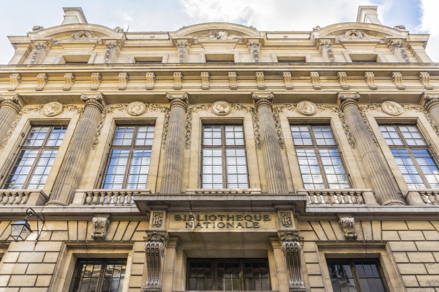 LE MUSÉE DES MONNAIES, MÉDAILLES ET ANTIQUES