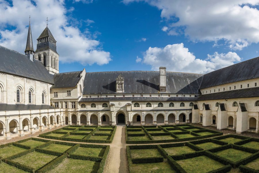 Abbaye de Fontevraud. Abbaye Royale de Fontevraud