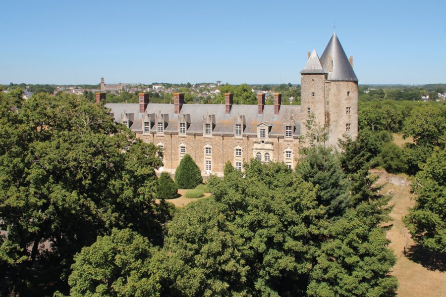 CHÂTEAU DE LA GROULAIE