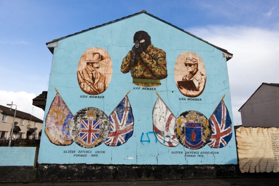 MURALS & PEACE WALLS