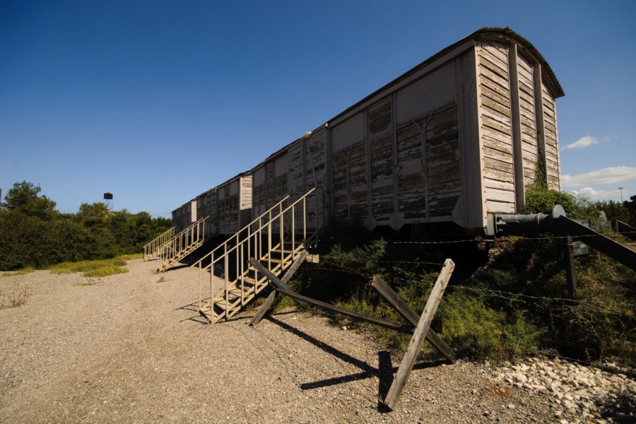 CAMP DE DETENTION DES CLANDESTINS