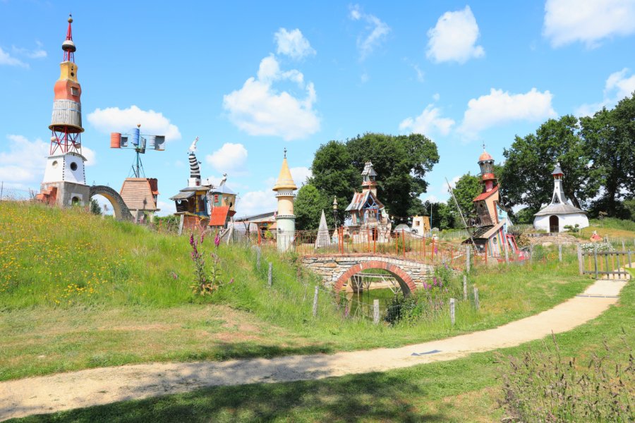 L'UNIVERS DU POÈTE FERRAILLEUR