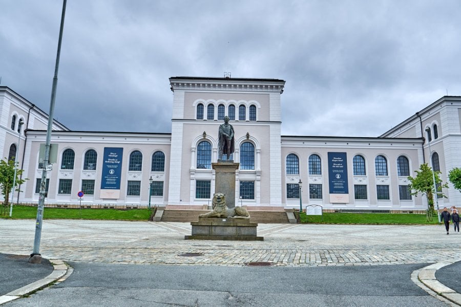UNIVERSITETSMUSEET I BERGEN