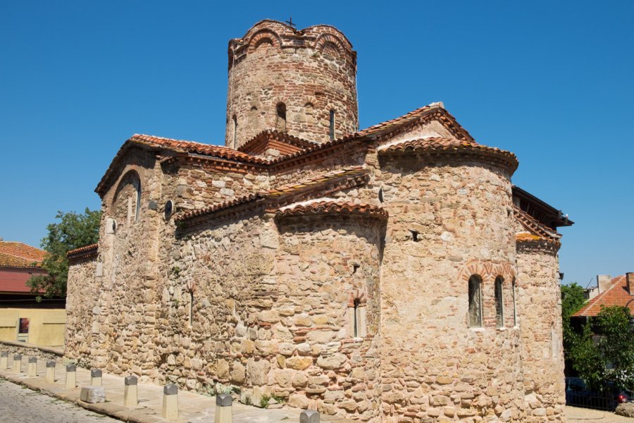 ÉGLISE SAINT-JEAN-BAPTISTE (СВЕТИ ЙОАН КРЪСТИТЕЛ)