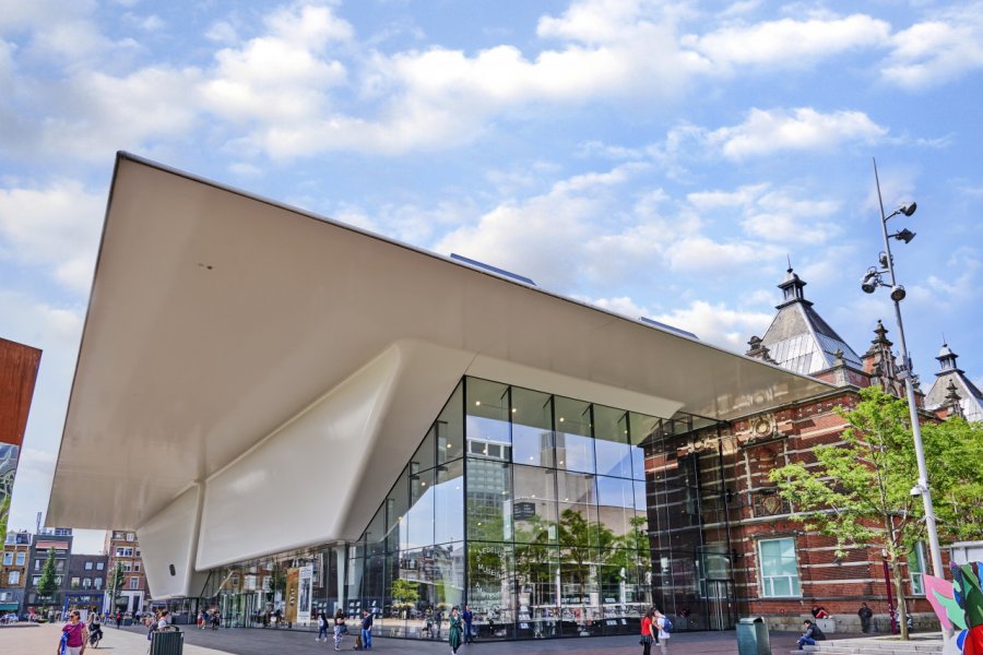 STEDELIJK MUSEUM - MUSÉE MUNICIPAL