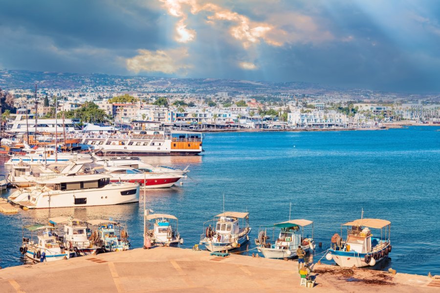 KATO PAPHOS