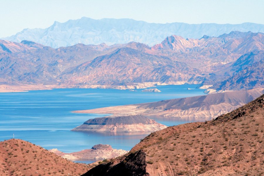 Le lac Mead fait 177 km de long et alimente Las Vegas en eau. Stéphan SZEREMETA