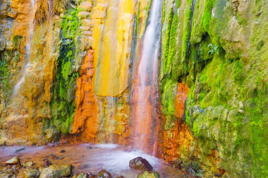 Cascade de couleurs, Caldera de Taburiente, La Palma. Alberto Loyo - Shutterstock.com
