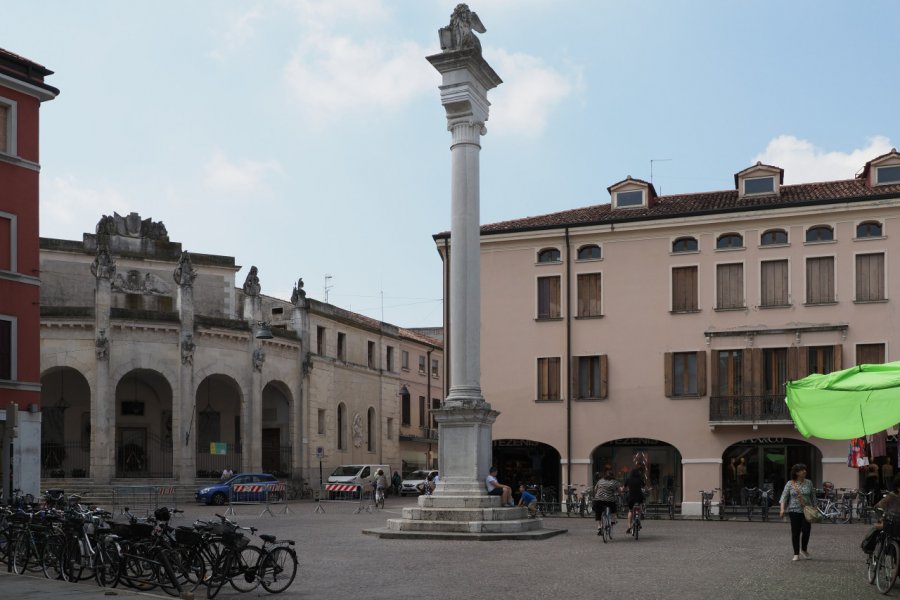 PIAZZA VITTORIO EMANUELE II