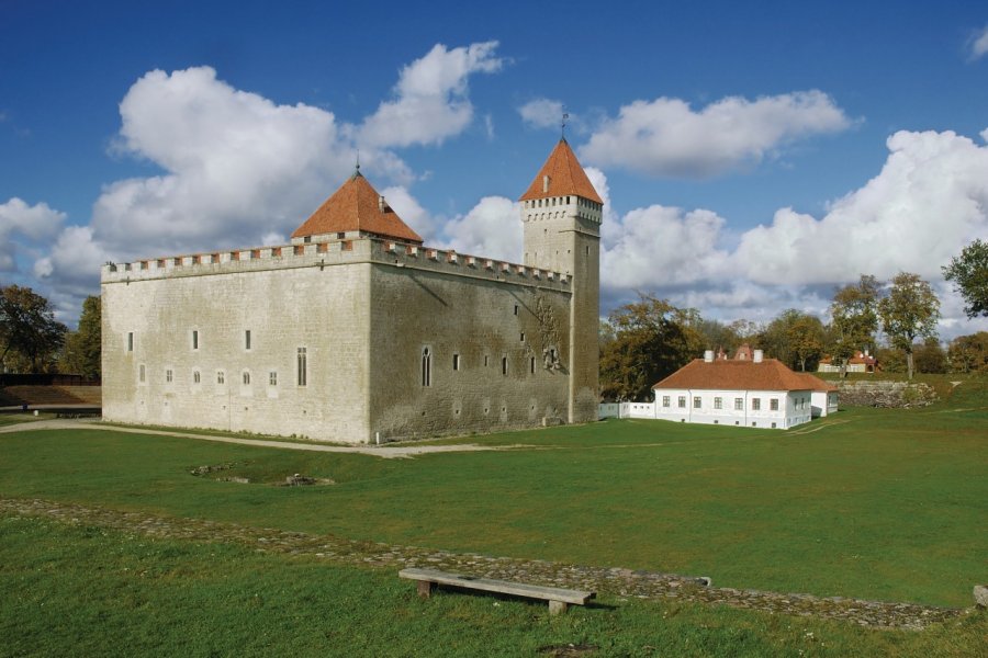 Le château épiscopal de Kuressaare. Igor SOKOLOV - Fotolia