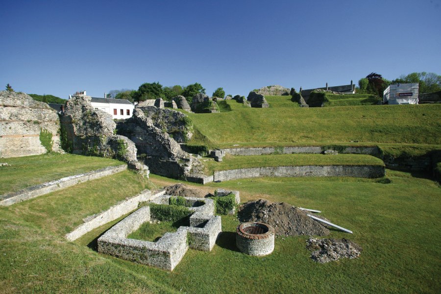 L'amphithéâtre gallo-romain de Lillebonne Franck GODARD