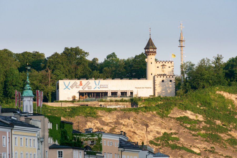 MUSÉE D'ART MODERNE (MUSEUM DER MODERNE)