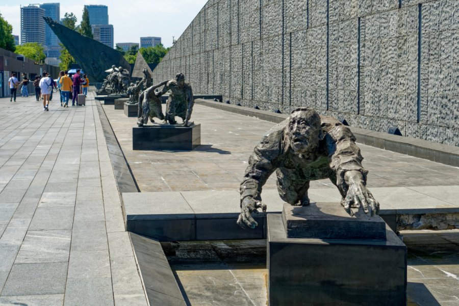 MÉMORIAL AUX MARTYRS DU MASSACRE DE NANKIN LORS LA GUERRE CONTRE LES JAPONAIS