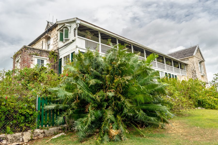 GREENWOOD GREATHOUSE