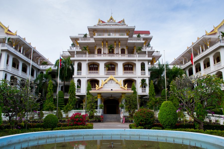 CHAMPASAK PALACE