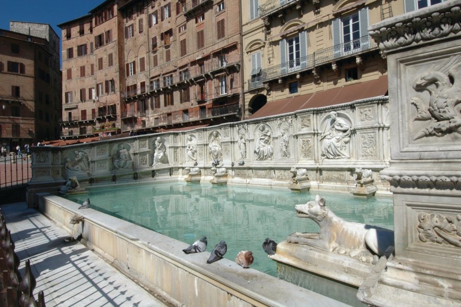 Fontaine Fonte Gaia. Picsofitalia.com
