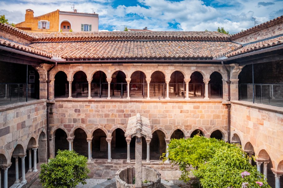 CLOÎTRE DE LA CATHÉDRALE DE FRÉJUS
