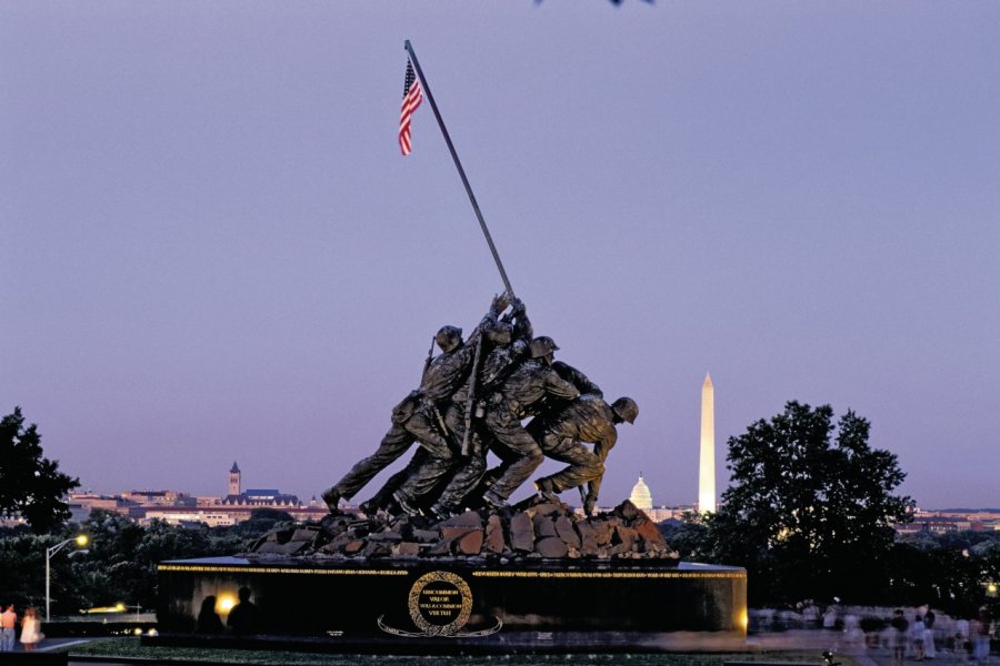 Monument Iwo Jima. Apollon - Iconotec