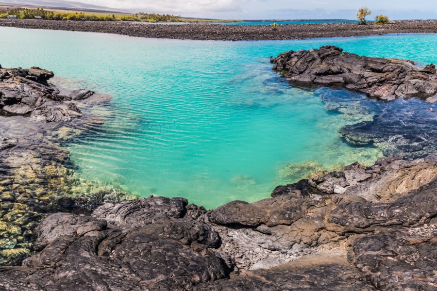 KIHOLO BAY