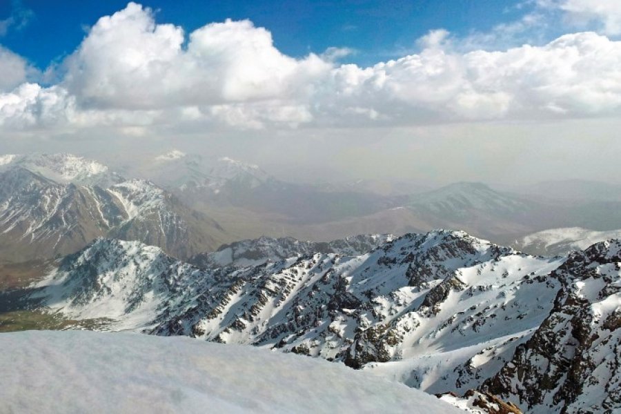 Chaînes de montagne dans la province de Kermanshah. Ehsan Ch.