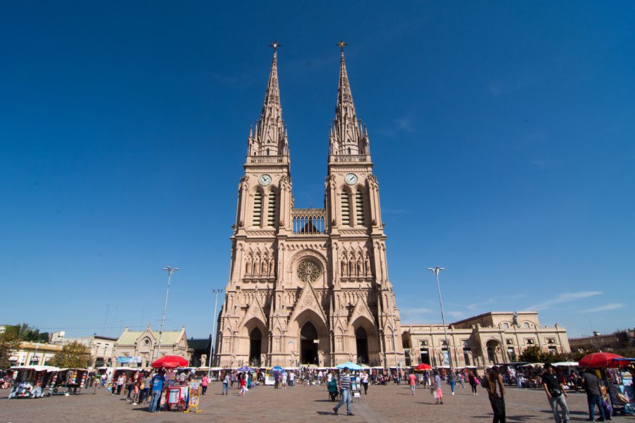 BASÍLICA NACIONAL NUESTRA SEÑORA DE LUJÁN