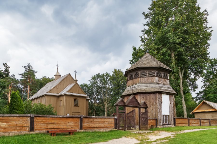 ÉGLISE EN BOIS ST-JOSEPH