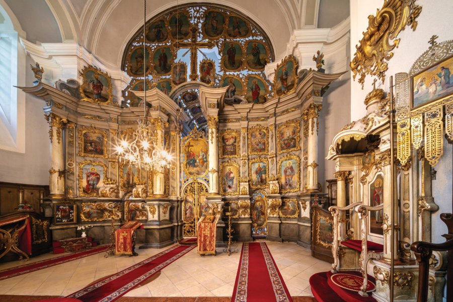 ÉGLISE DE BELGRADE (ORTODOX PÜSPÖKI SZÉKESEGYHÁZ)