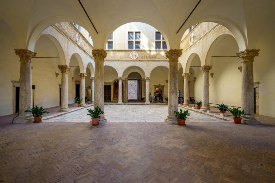 PALAZZO PICCOLOMINI