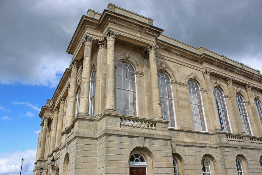 DYLAN THOMAS CENTRE