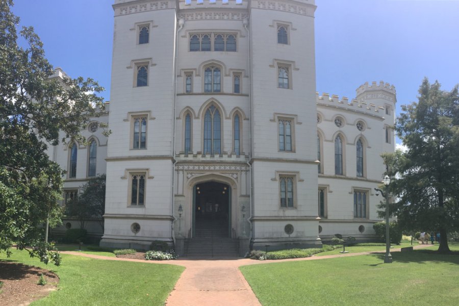 LOUISIANA'S OLD STATE CAPITOL
