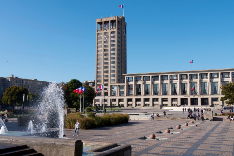 PLACE DE L'HOTEL-DE-VILLE