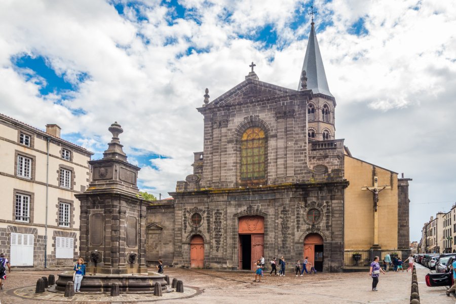 BASILIQUE SAINT-AMABLE