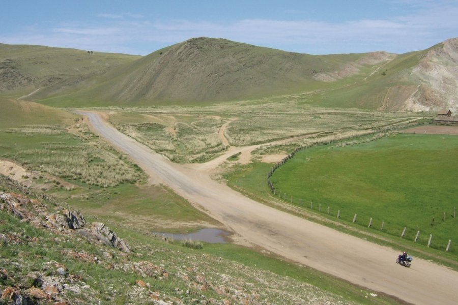 Paysage de steppe sur l'île d'Olkhon Stéphan SZEREMETA
