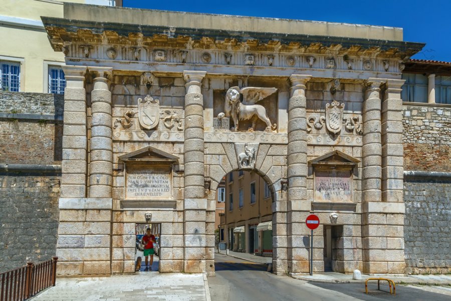 PORTE DE LA TERRE FERME