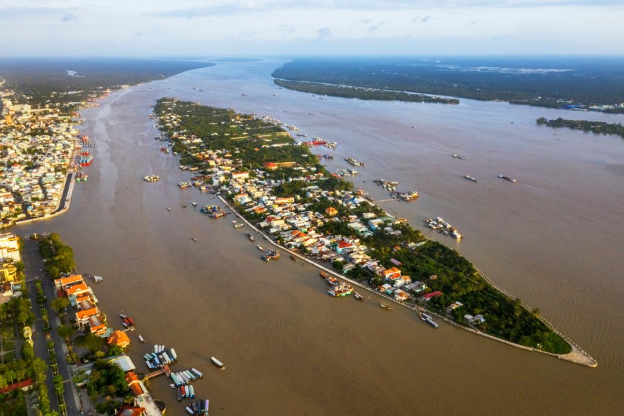 CON TÂN LONG (ÎLE DU DRAGON)