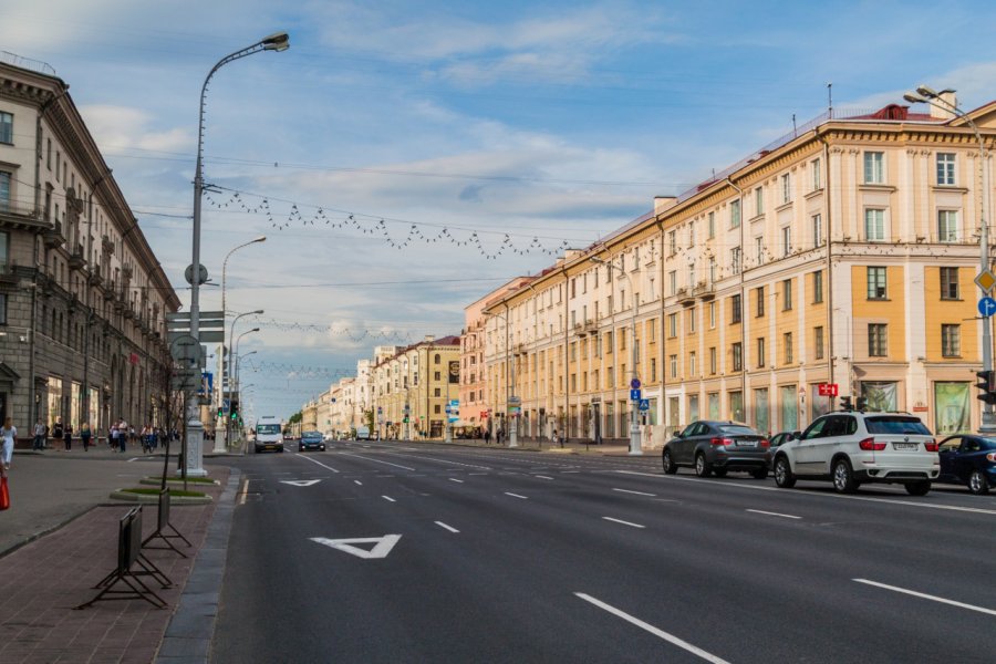 PERSPECTIVE DE L'INDEPENDANCE (ПРОСПЕКТ НЕЗАВИСИМОСТИ)