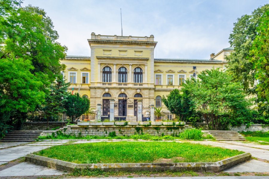 MUSÉE D'ARCHÉOLOGIE (АРХЕОЛОГИЧЕСКИ МУЗЕЙ)