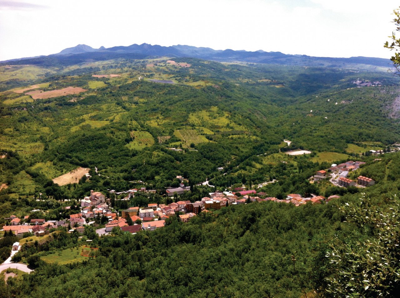 Vallée profonde du Parc national des Abruzzes.