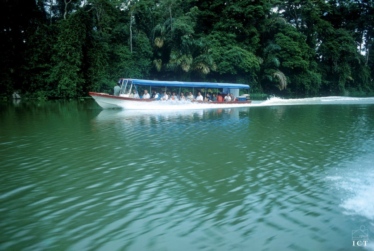 Visite en bateau de Tortuguero