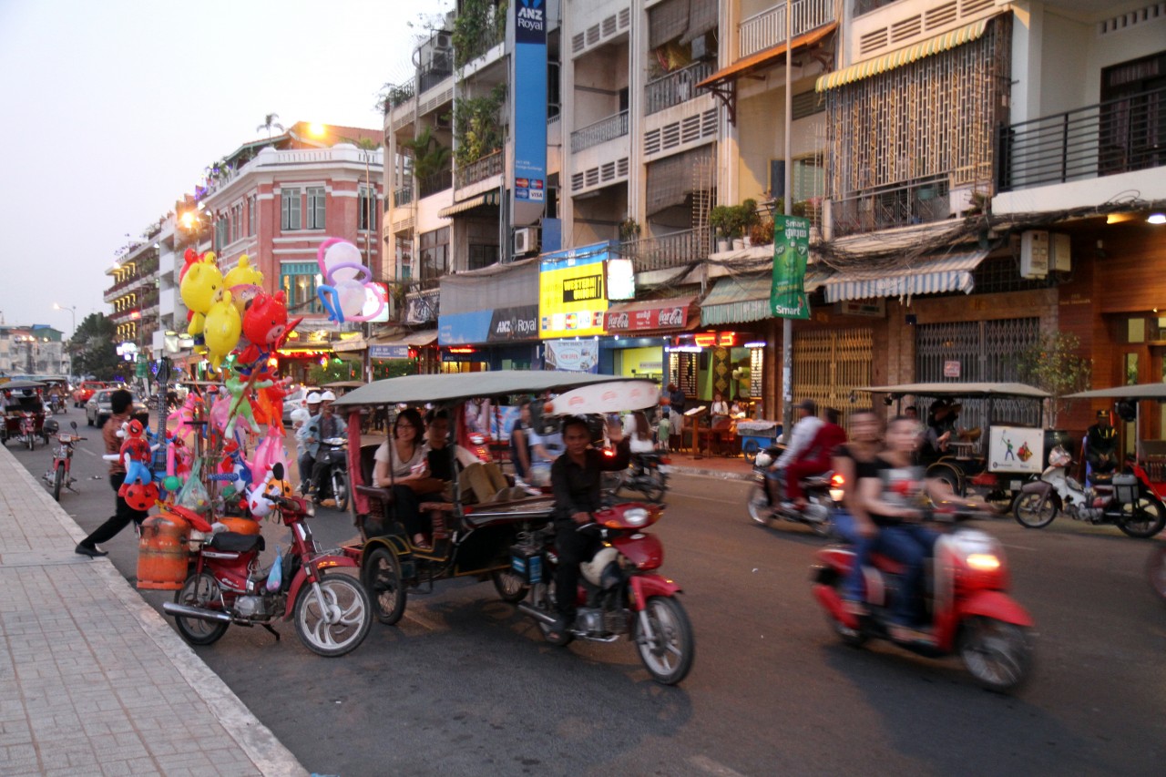 La circulation à Phnom Penh.