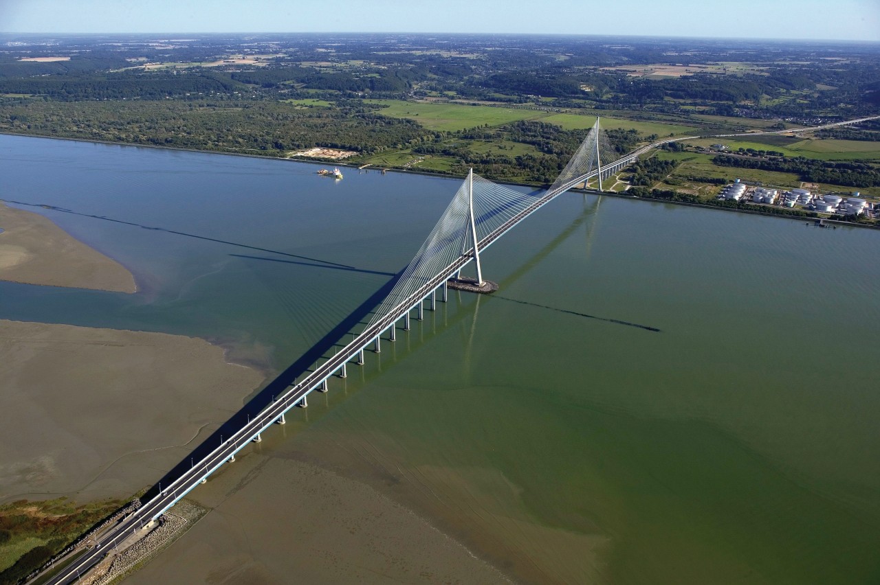 Vue aérienne du pont de Normandie