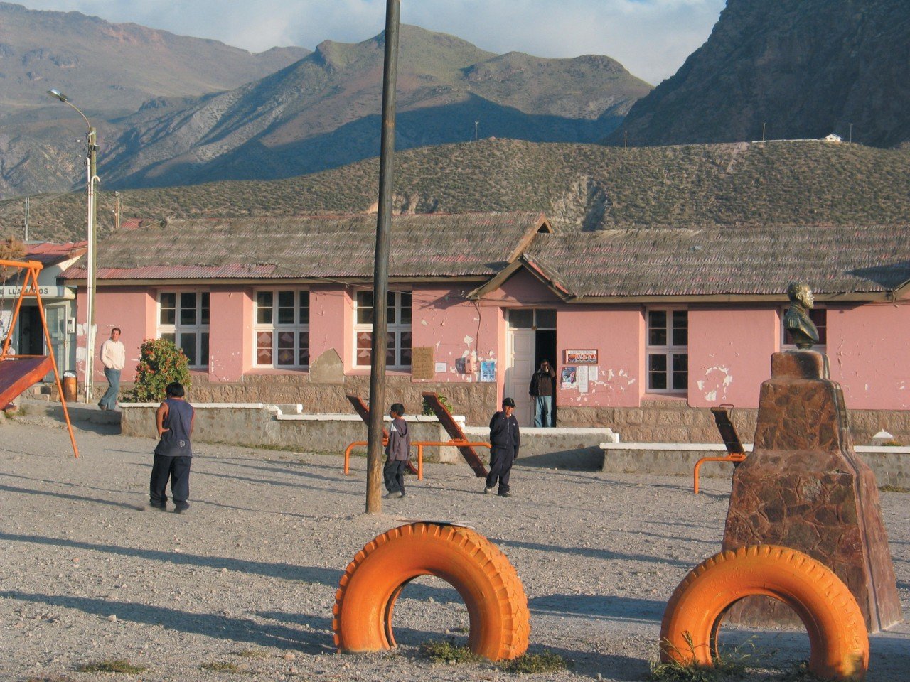 Aire de jeux à Putre