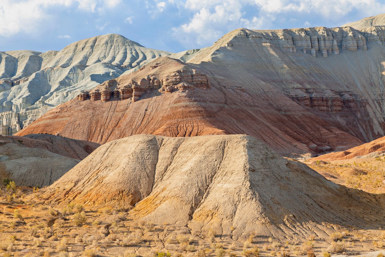 Les montagnes d'Aktau, parc national d'Altyn Emel.