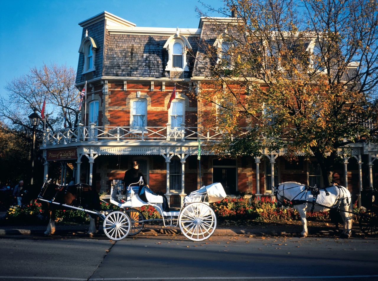 Maison et calèche à Niagara-on-the-Lake.