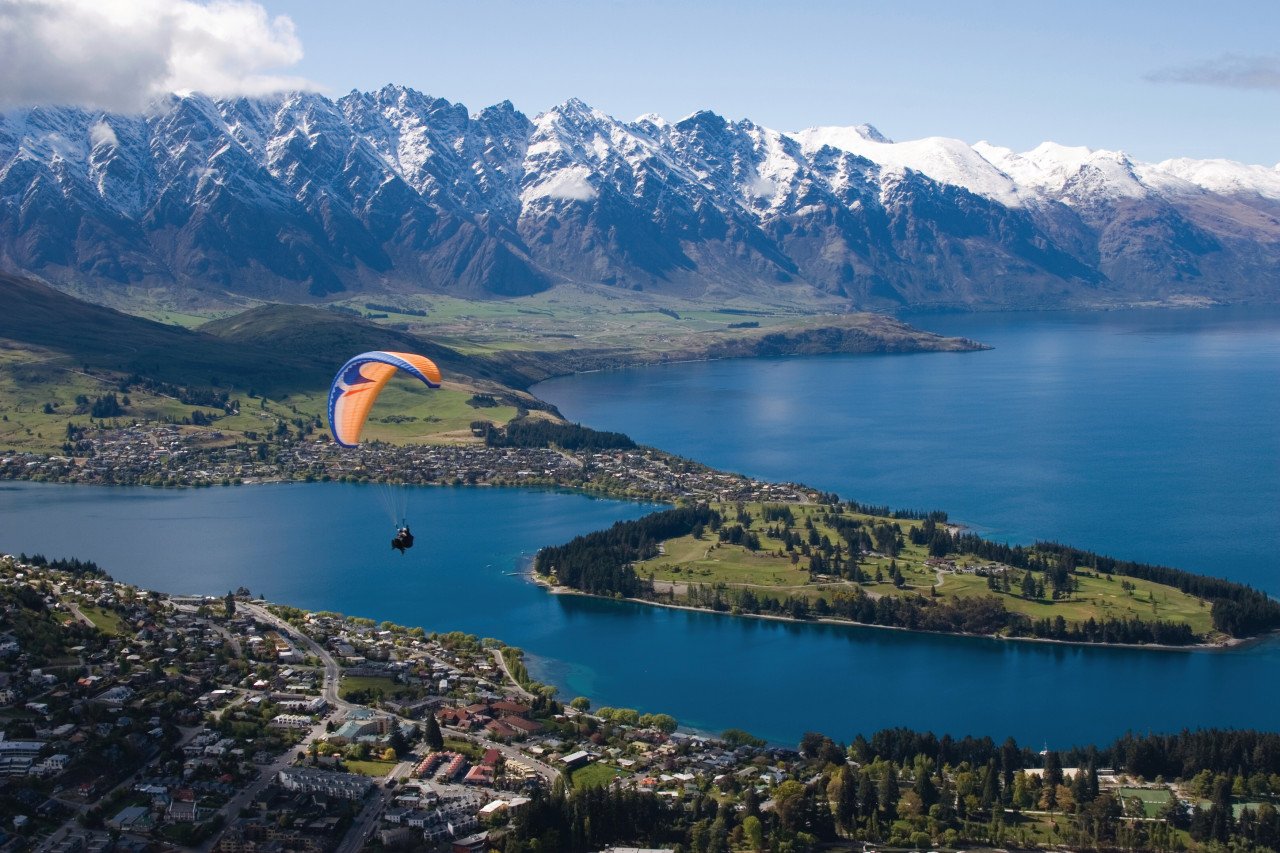 Parapente au dessus de Queenstown.