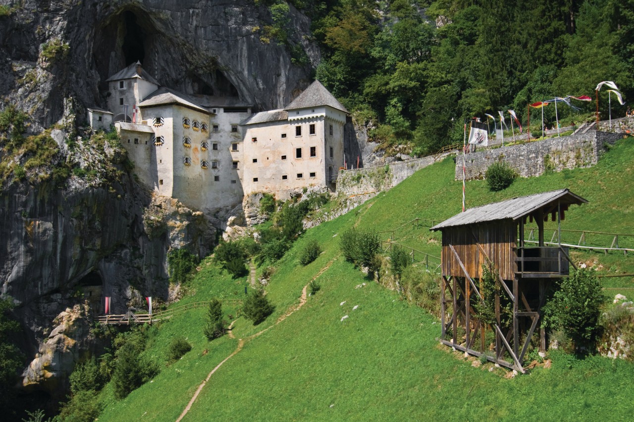 Château de Predjama.