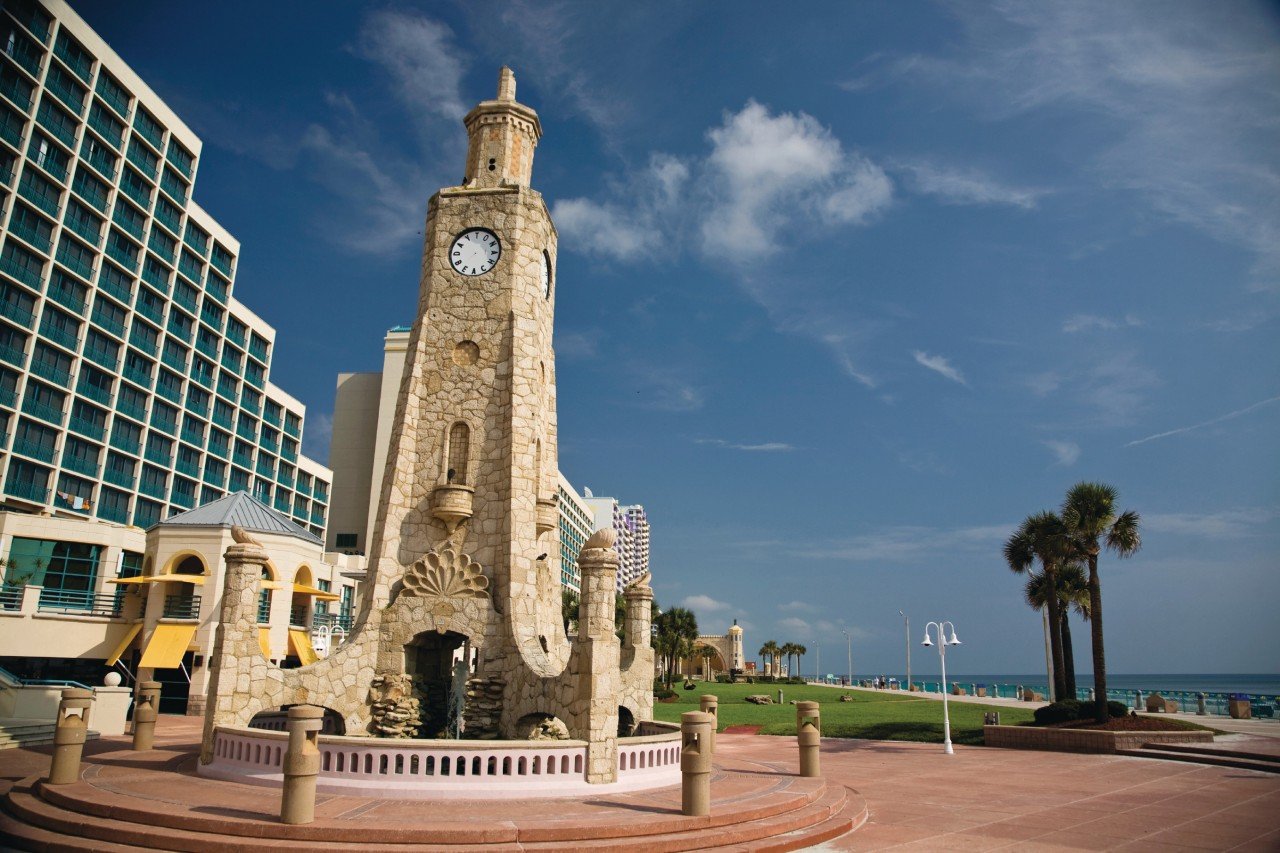 La vieille tour de l'horloge de Daytona Beach.